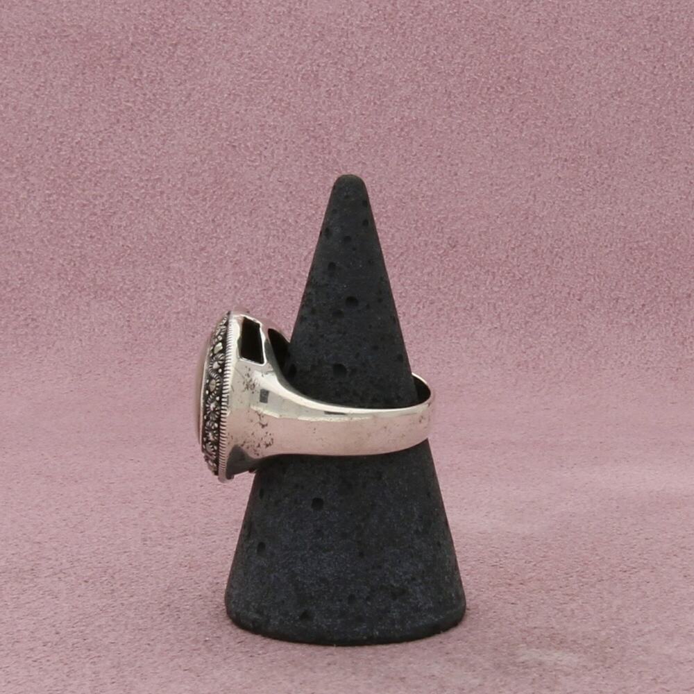 sterling silver marcasite studded mother of pearl ring size 7.75 - Picture 4 of 5